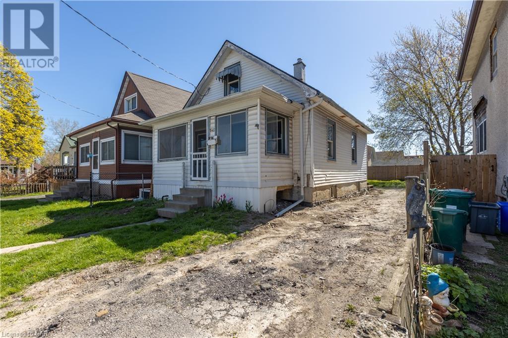 140 Page Street, St. Catharines, Ontario  L2M 1E8 - Photo 3 - 40570317