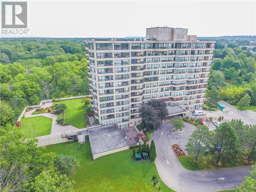 3 Towering Heights Boulevard Unit# 1001, St. Catharines, Ontario  L2T 4A4 - Photo 2 - 40579588