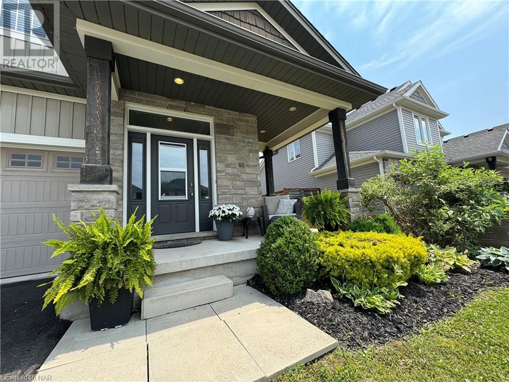 8 Moes Crescent, St. Catharines, Ontario  L2M 0B1 - Photo 3 - 40601027
